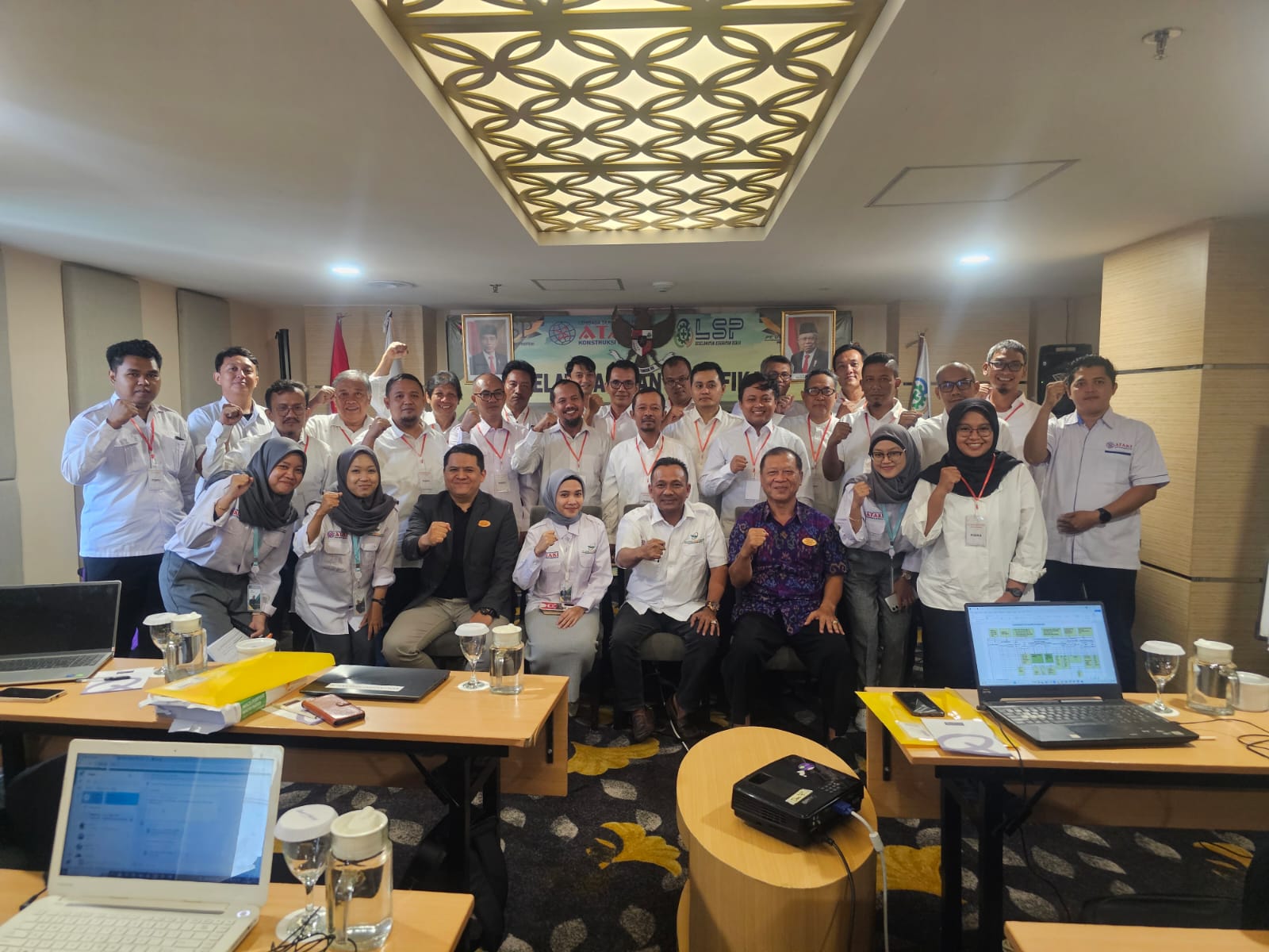 PT Utama Lestari Indonesia Mengadakan Pelatihan dan Sertifikasi Asesor Kompetensi Jasa Konstruksi Serta Pelayanan Sertifikasi Bidang Kelistrikan dan K3 Konstruksi