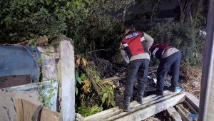 Kebakaran Sampah di Kemangsen Krian Bikin Heboh, Dua Mobil Damkar Diterjunkan