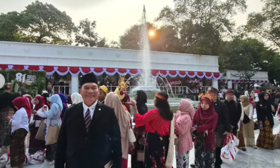 Hadiri Penurunan Bendera di Istana, BHS: Momentum Memperkuat Semangat Kebangsaan