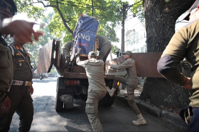 145 Pelanggaran Perda Ditindak, Satpol PP Bandung Catat Denda Rp176,6 Juta