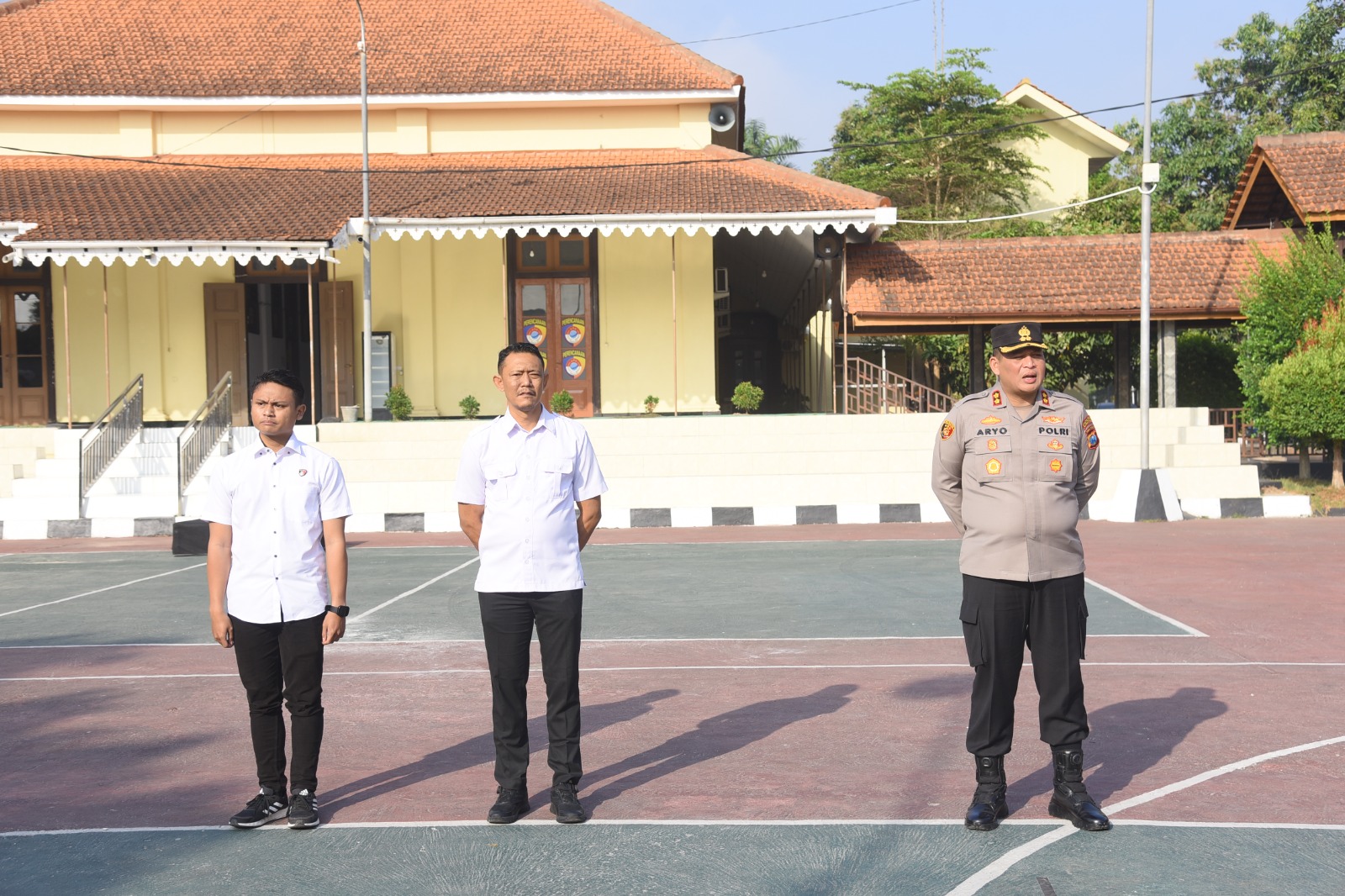 Beri Apresiasi Kinerja, Kapolres Bondowoso Beri Reward Personel Satreskrim Unit PPA