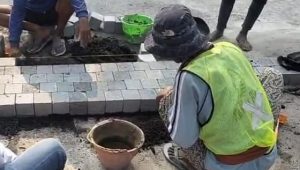 Jalan Sudah Bagus Dibongkar, Proyek Batu Alam Didepan MPP Siola Disorot AMI Untuk Apa Anggaran Dihabiskan