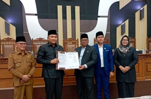 DPRD Kabupaten Pasuruan Sahkan Raperda Non-APBD PT Perseroda Pasuruan Lestari Jaya