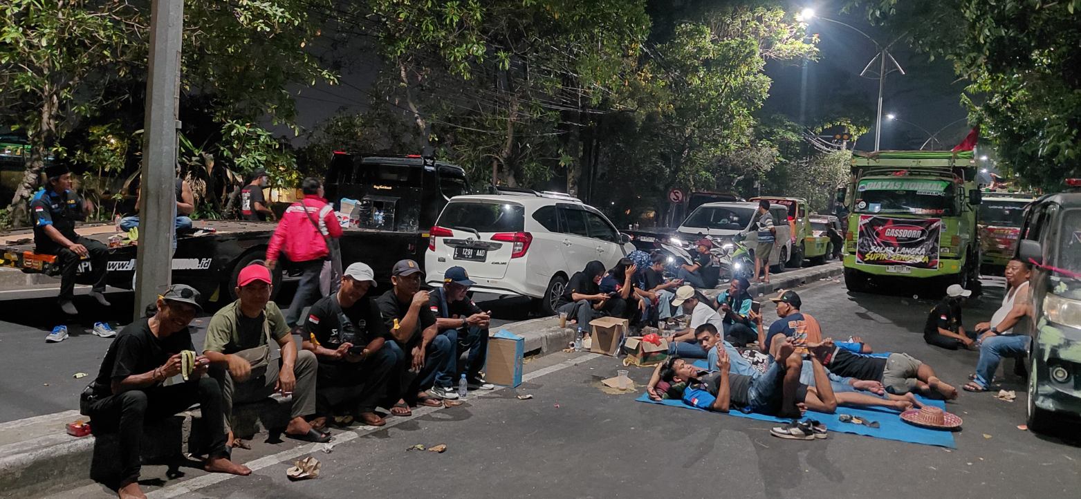 Aksi GSJT Berlanjut, Massa Tegaskan Akan Duduki Kantor Pertamina hingga Tiga Hari
