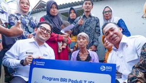BRI Peduli Bantu Renovasi Rumah Keluarga Risiko Stunting di Indramayu