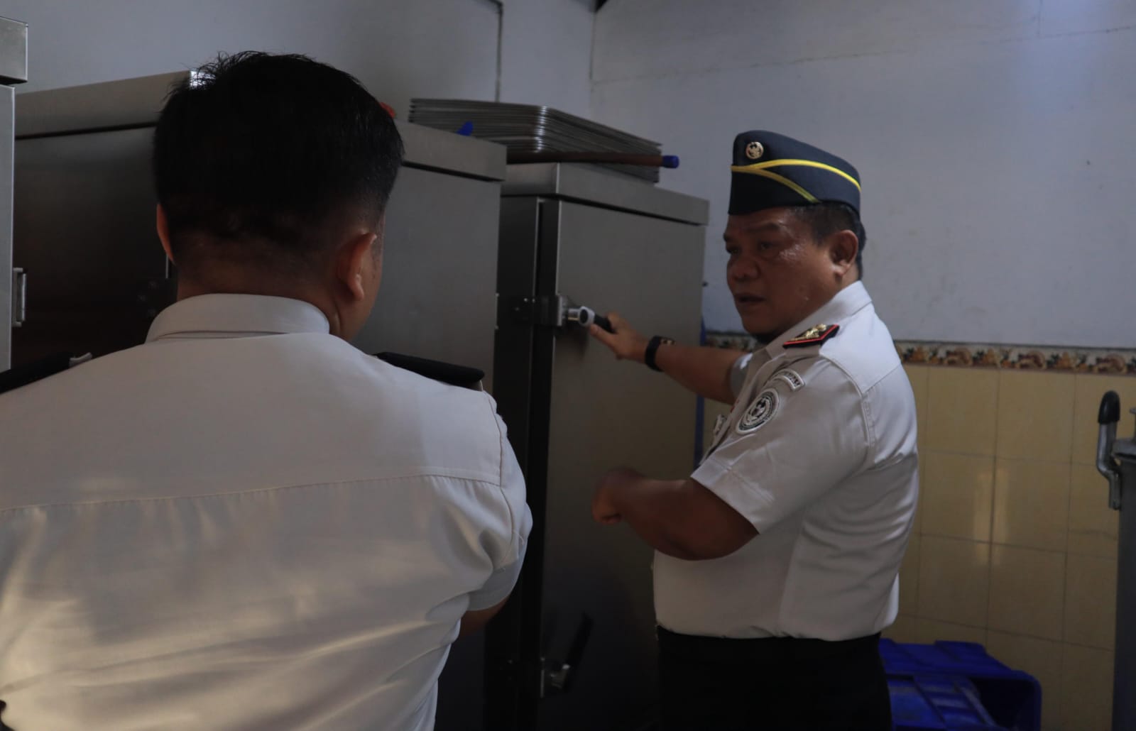 Kalapas Blitar Tinjau Dapur Lapas, Pastikan Makanan Warga Binaan Higienis dan Sesuai Standar