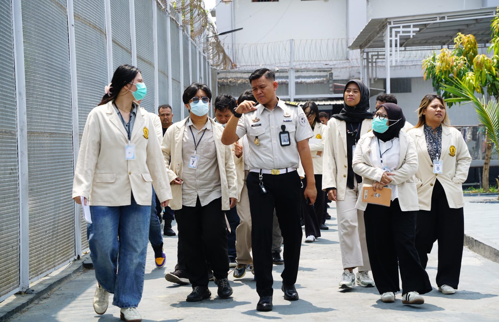 Intip Langsung Kehidupan di Balik Jeruji, 25 Mahasiswa Hukum Kunjungi Lapas Narkotika Pamekasan