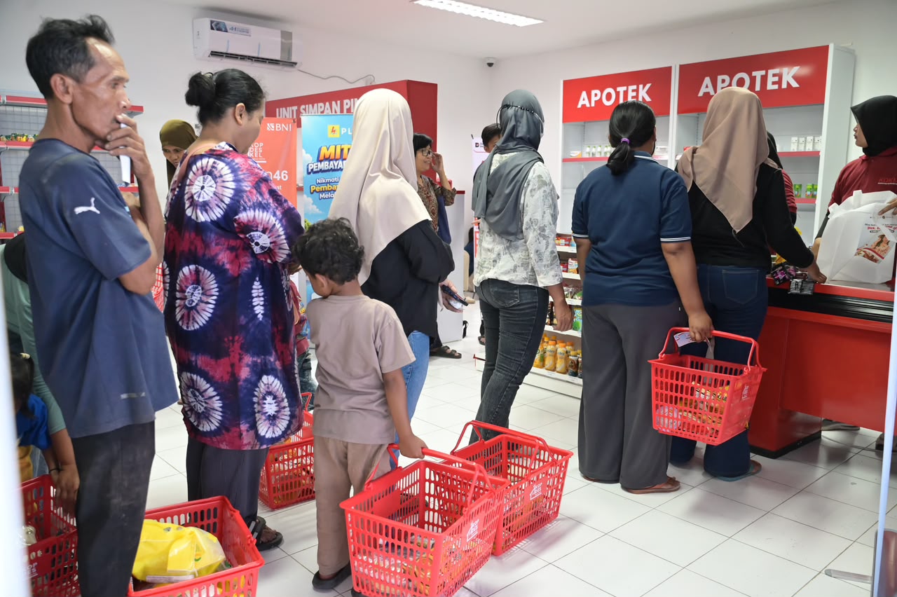 Sambut Hari Sumpah Pemuda, Wamendes Tinjau KDKMP di Klaten, Sinergi PLN Dukung Penguatan Ekonomi Desa melalui Kemitraan Layanan Pembayaran Listrik