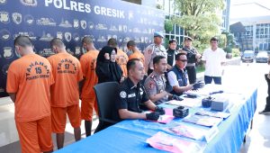 Polres Gresik Bongkar Jaringan Sabu di Menganti, 5 Tersangka Ditahan dan 31,8 Gram Barang Bukti Disita