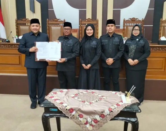 DPRD Kabupaten Pasuruan Gelar Paripurna Bahas Perubahan Perda Pajak dan Retribusi Daerah